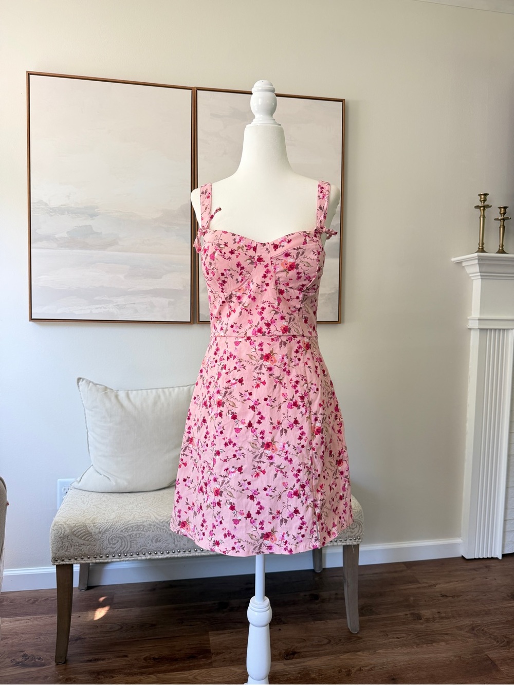 NWT Francesca’s Betty Floral Mini Dress Medium